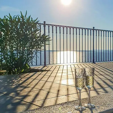 Vista - Lazy Days N Διαμέρισμα Ražanac